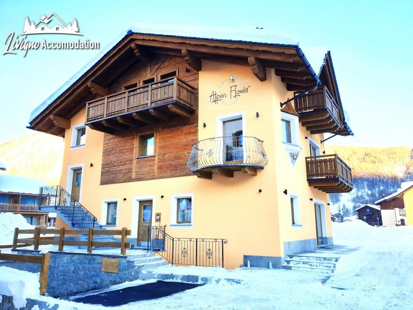 Alpen Flower By Livigno Accomodation Exterior photo